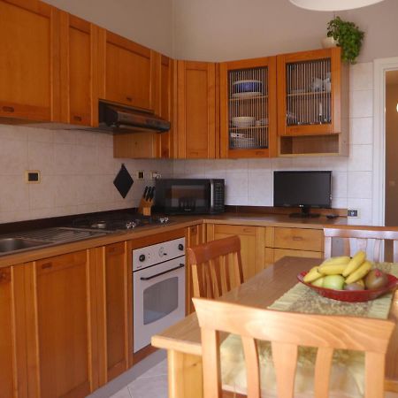 Domus Tilla Piombino Luaran gambar